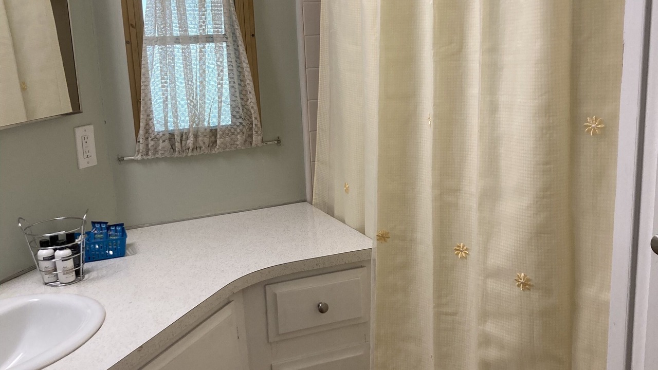 Photo of Bathroom in Clatskanie