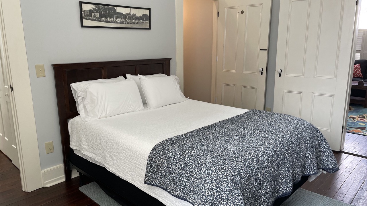 Photo of Bedroom in Frankfort