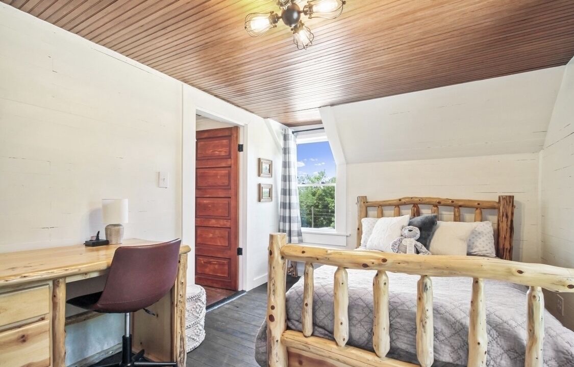 Photo of Bedroom in Birch Tree