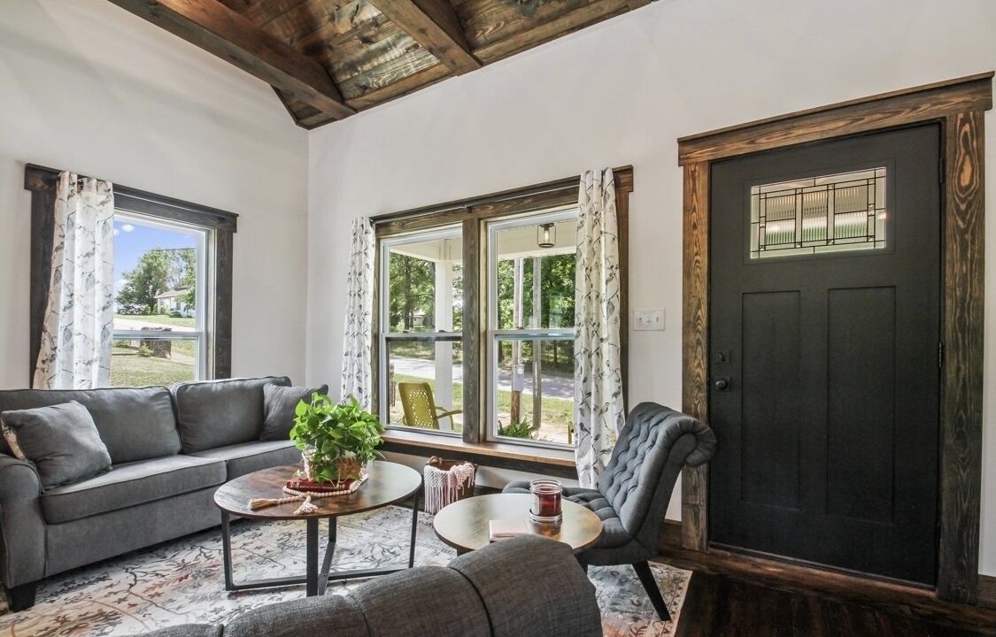 Photo of Livingroom in Birch Tree