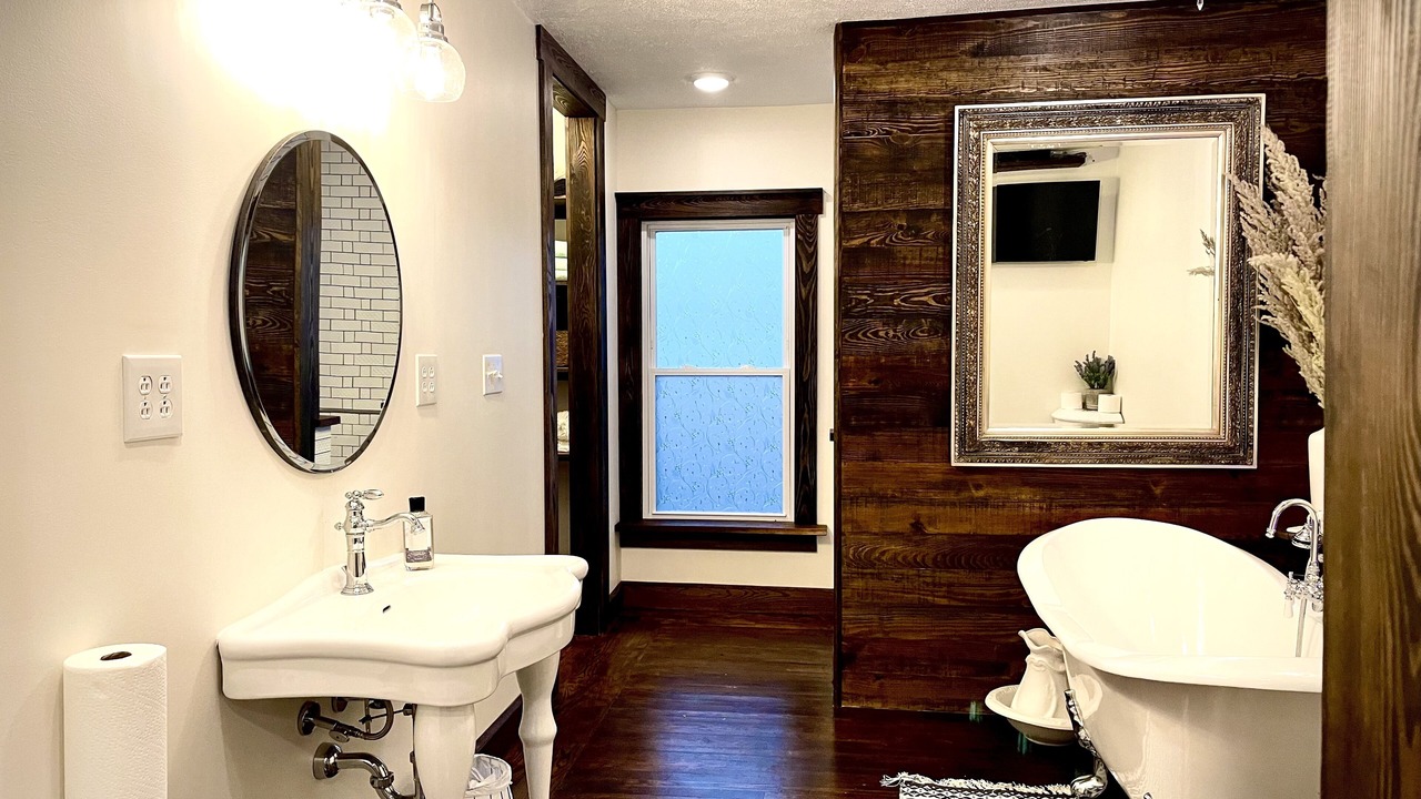 Photo of Bathroom in Birch Tree