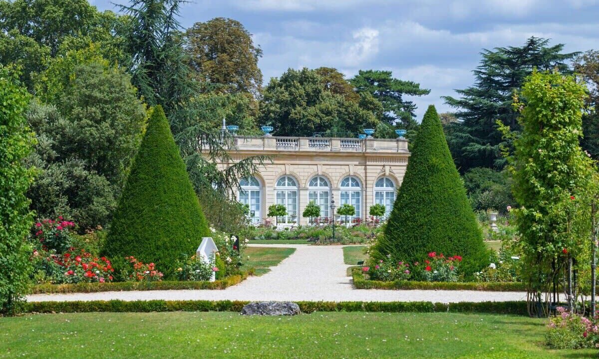 Photo of Others in Neuilly-sur-Seine