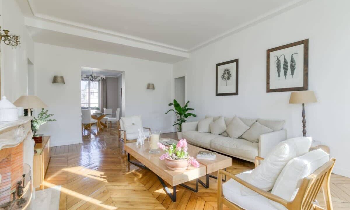 Photo of Livingroom in Neuilly-sur-Seine