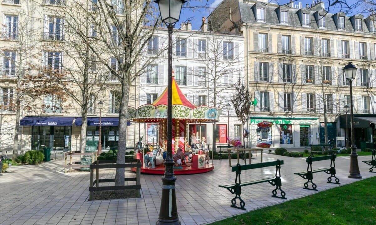 Photo of Others in Neuilly-sur-Seine