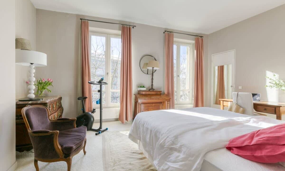 Photo of Others in Neuilly-sur-Seine