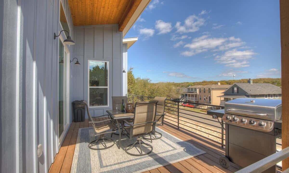 Photo of Patio Balcony in Point Venture
