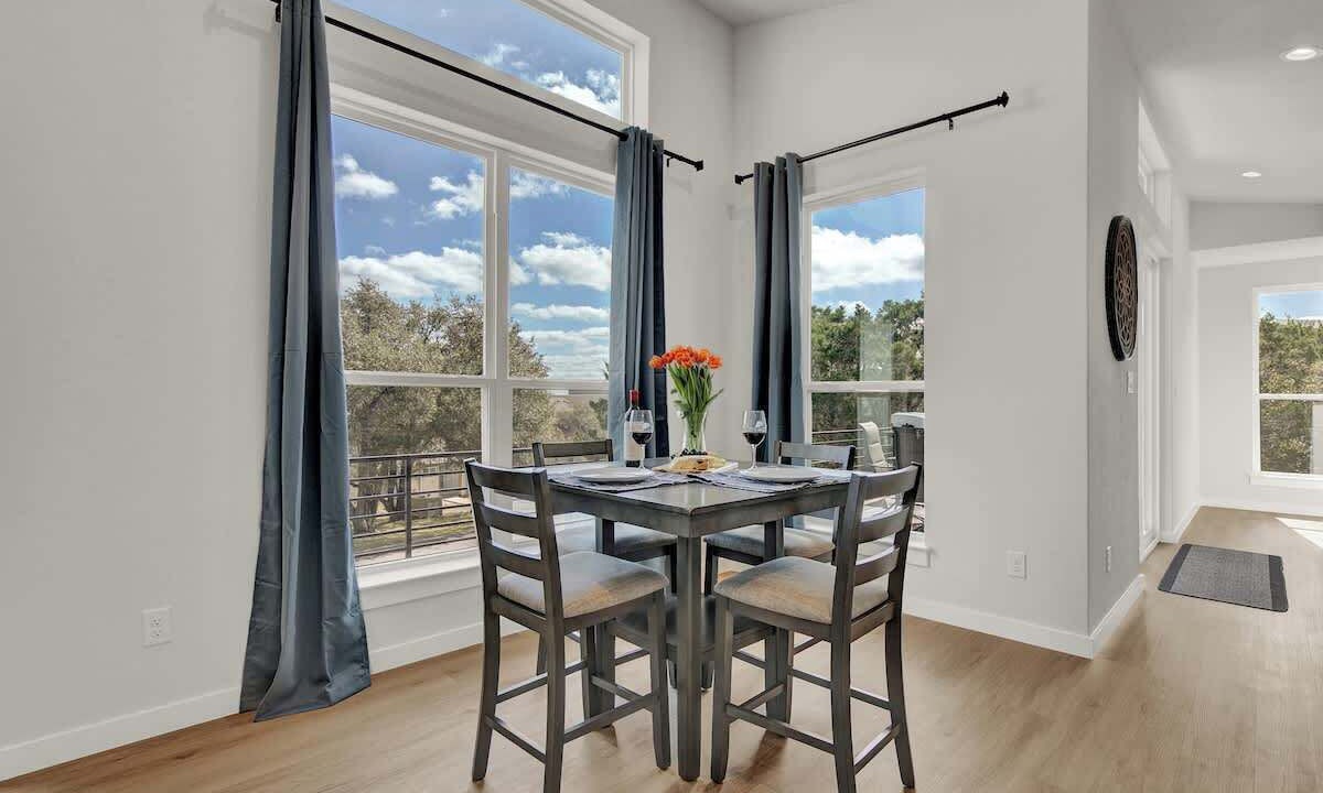 Photo of Livingroom in Point Venture