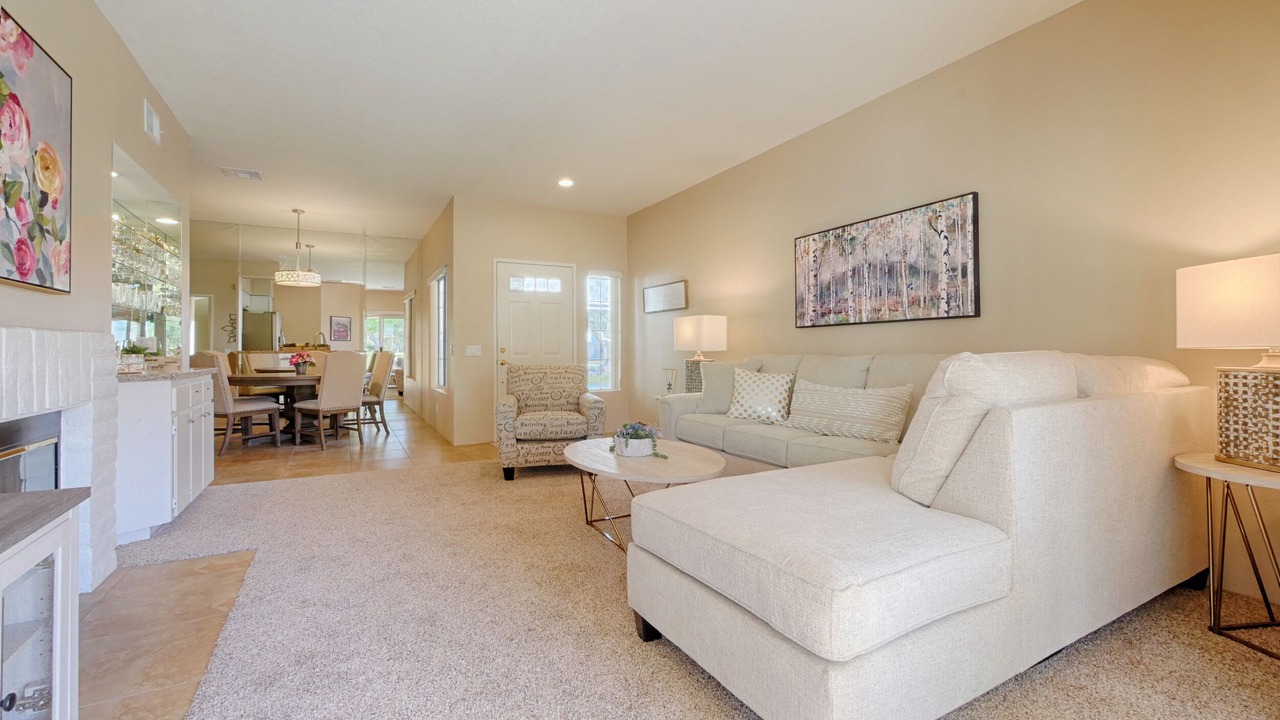 Photo of Livingroom in Palm Desert