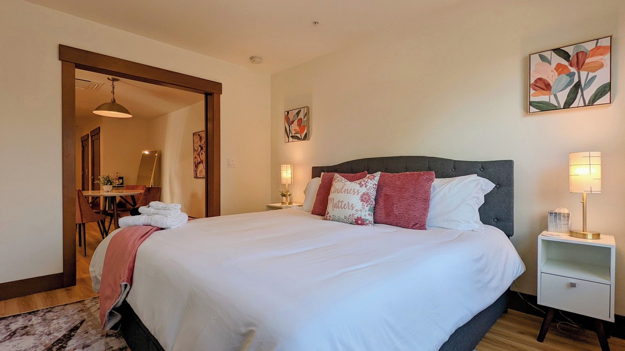 Photo of Bedroom in Newberg