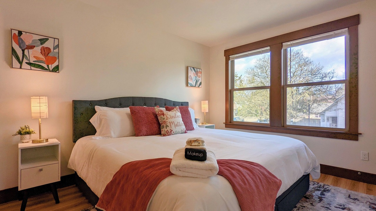 Photo of Bedroom in Newberg
