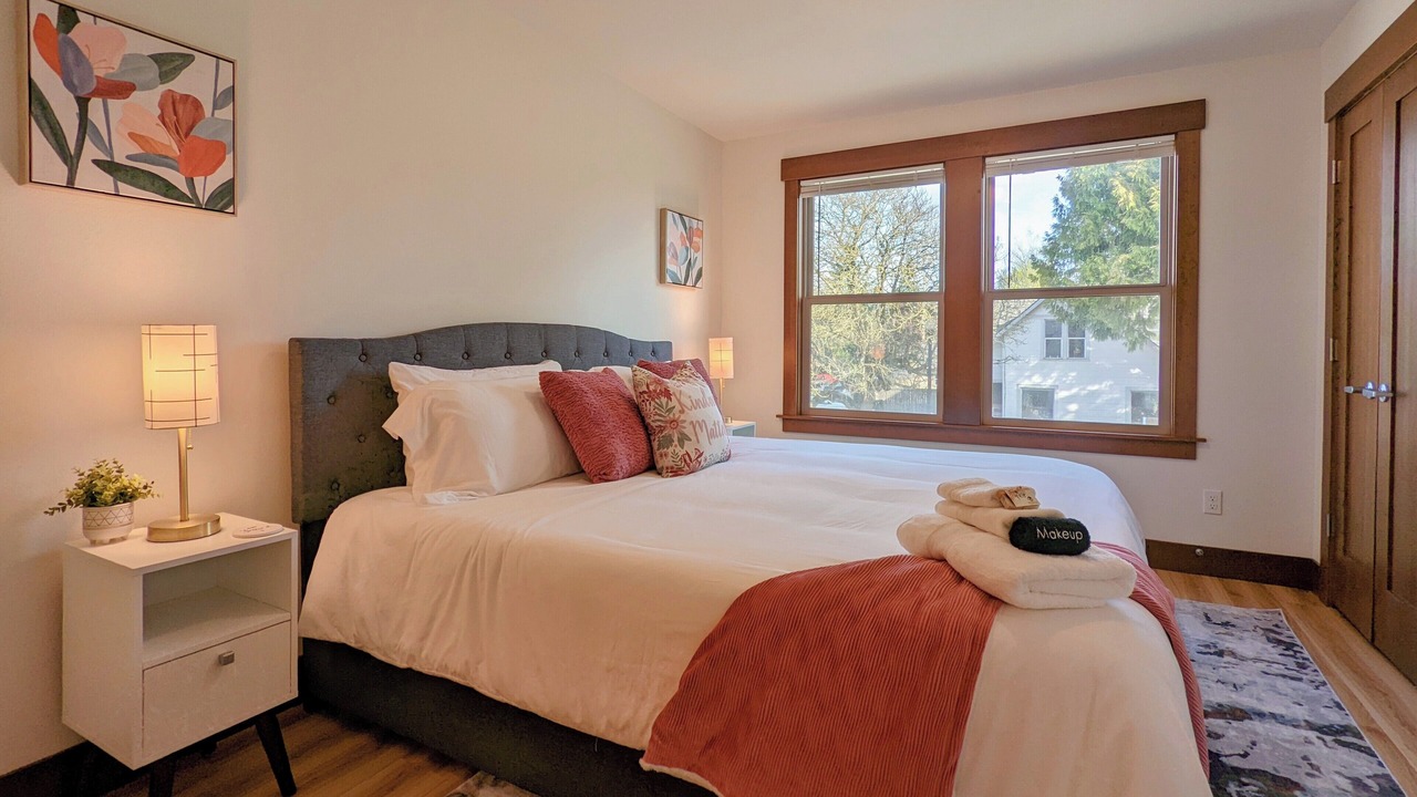 Photo of Bedroom in Newberg