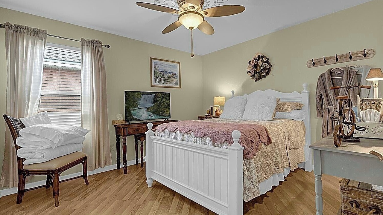 Photo of Bedroom in Candler