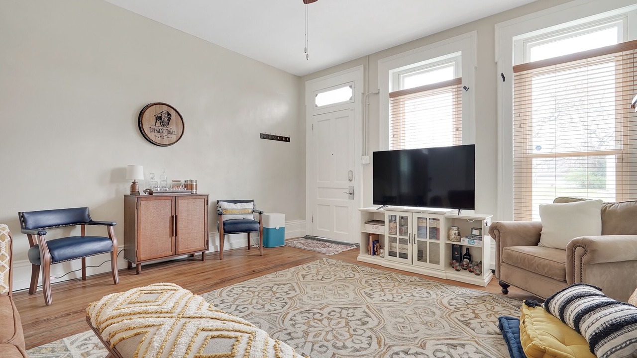 Photo of Livingroom in Smoketown Jackson
