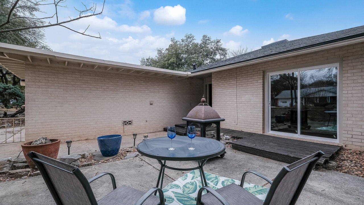Photo of Outdoor in Oak Park - Northwood