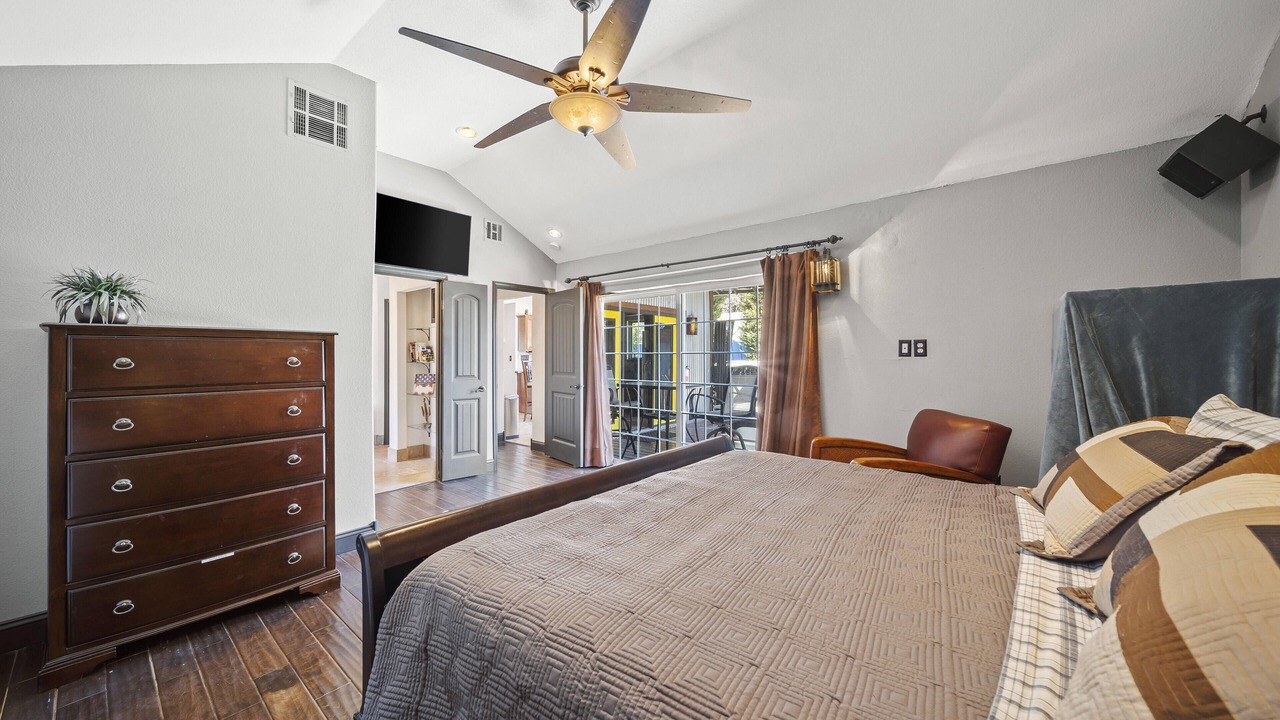Photo of Bedroom in Turner Park