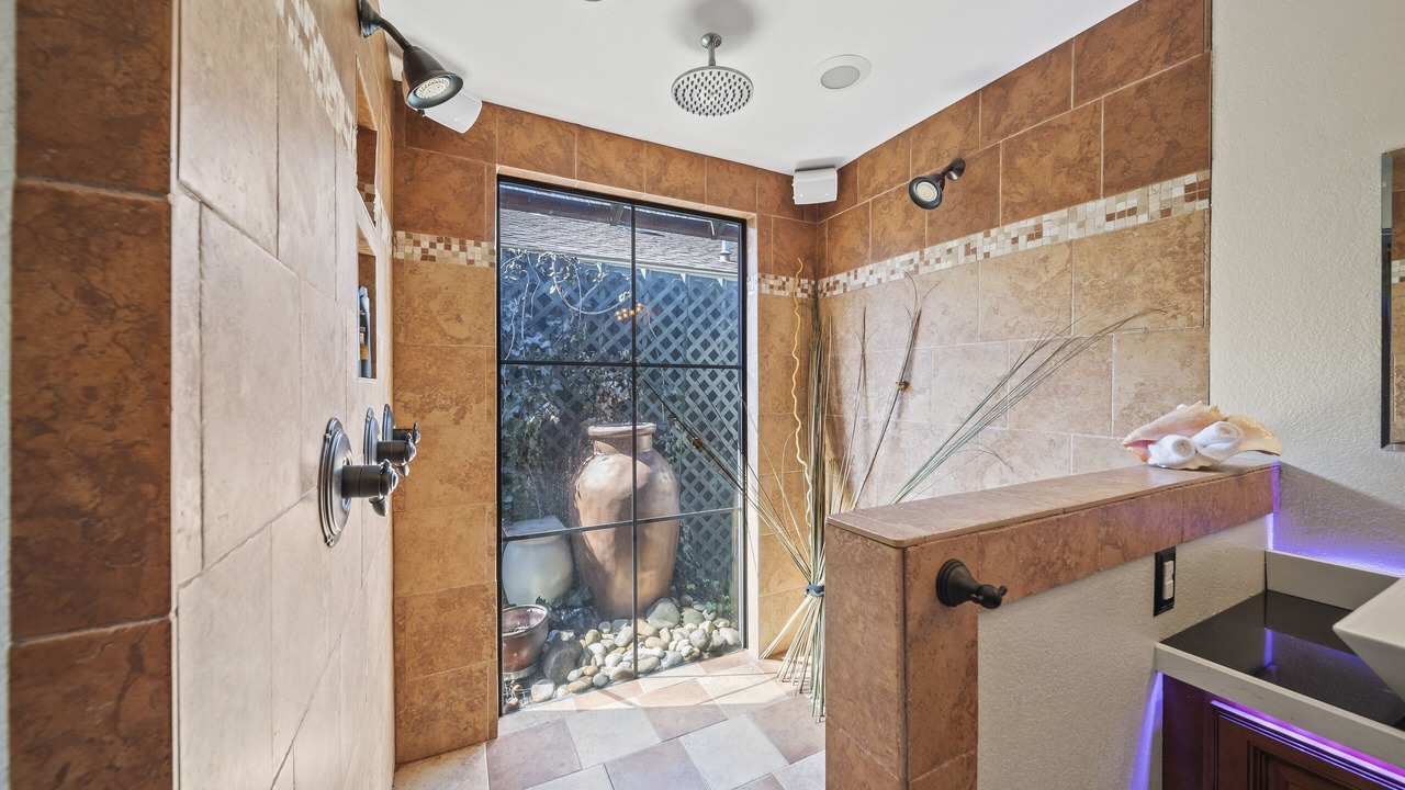 Photo of Bathroom in Turner Park