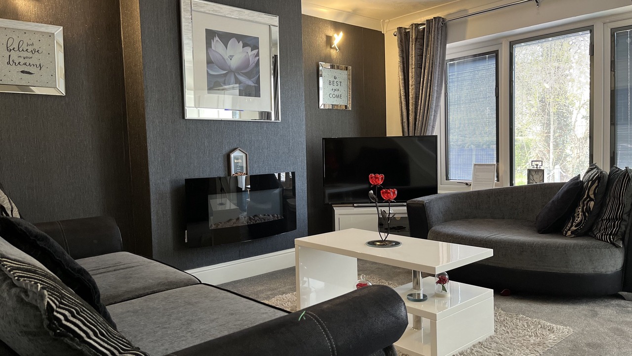 Photo of Livingroom in Burton on Trent