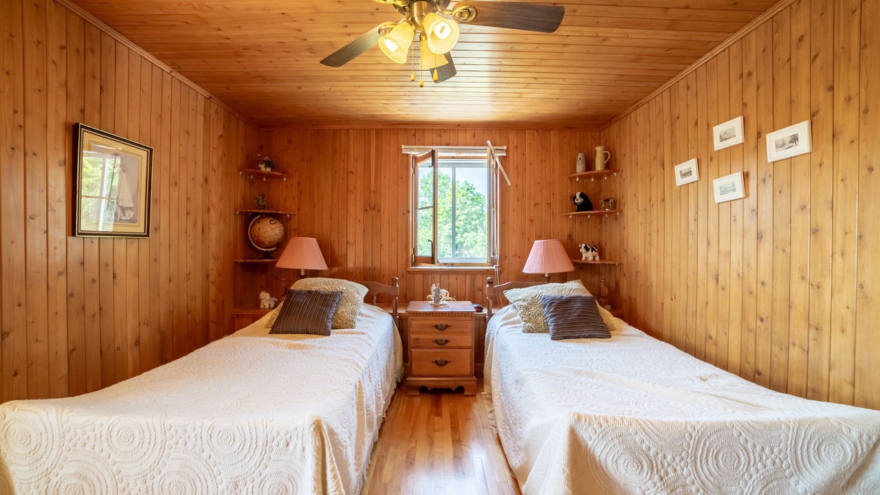 Photo of Bedroom in St-Francois-de-l'Ile-d'Orleans