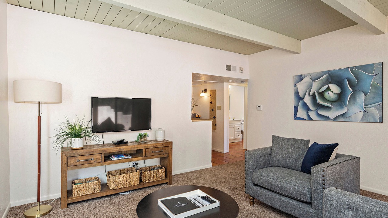 Photo of Livingroom in Northeast Santa Fe