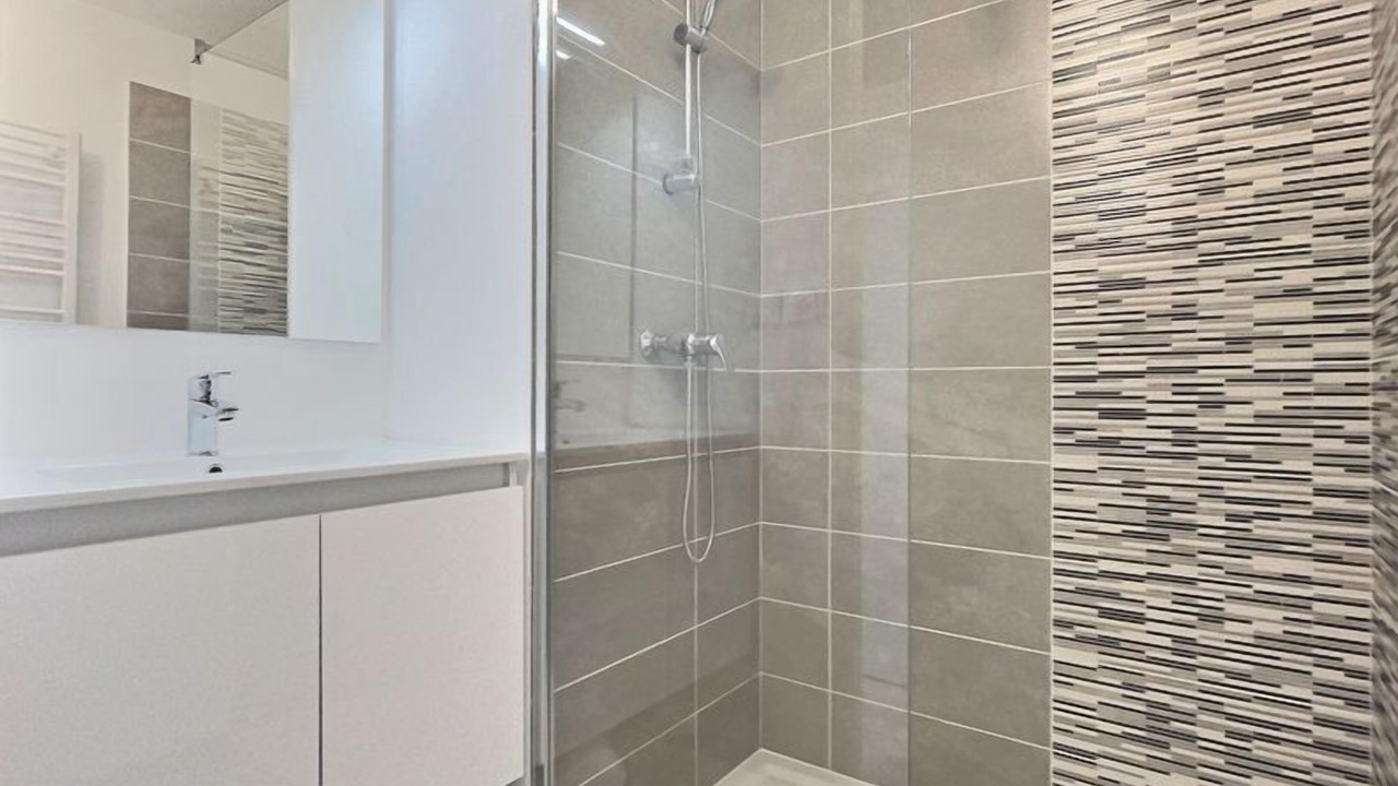 Photo of Bathroom in Serignan