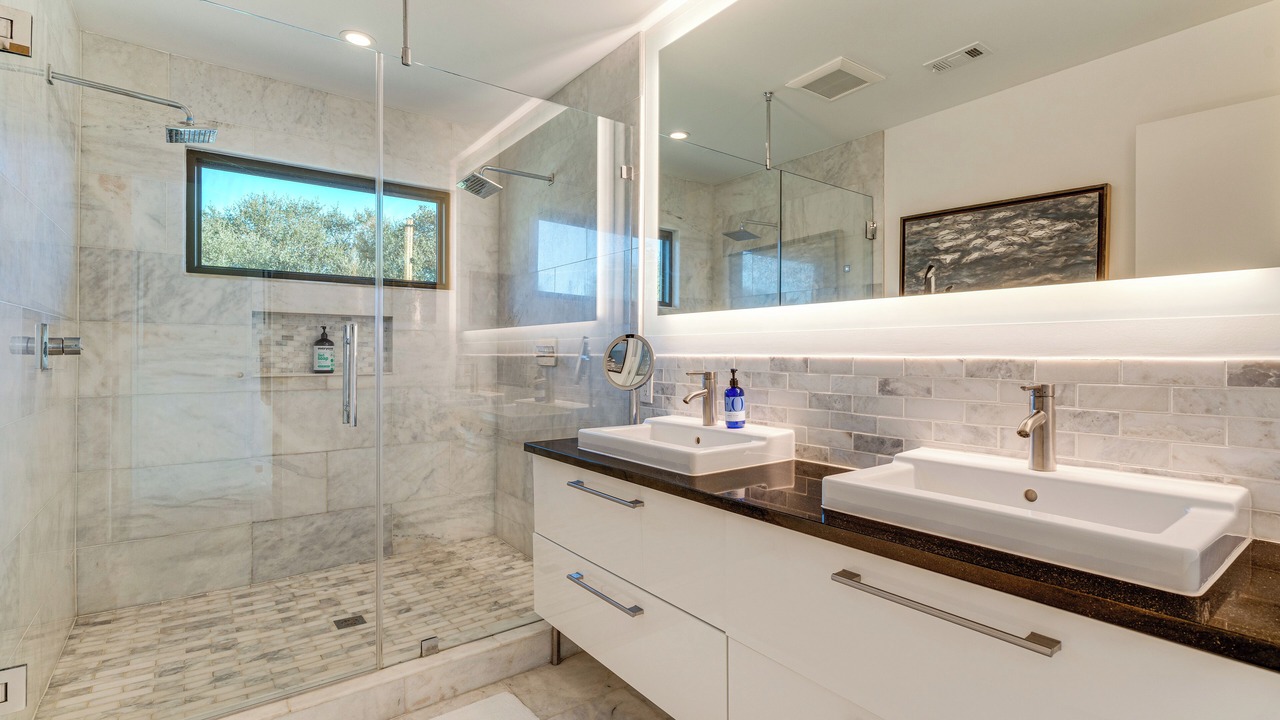 Photo of Bathroom in Sky Forest