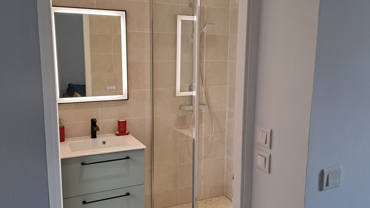 Photo of Bathroom in La Plaine-sur-Mer