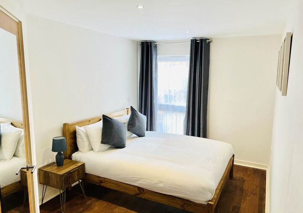 Photo of Bedroom in Canons