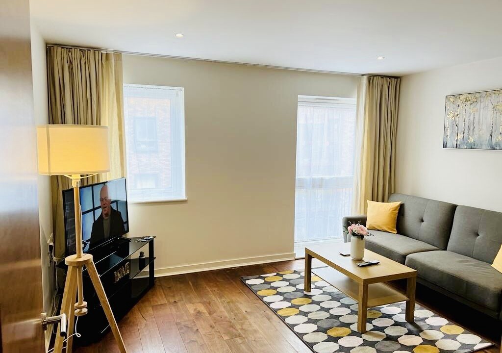 Photo of Livingroom in Canons