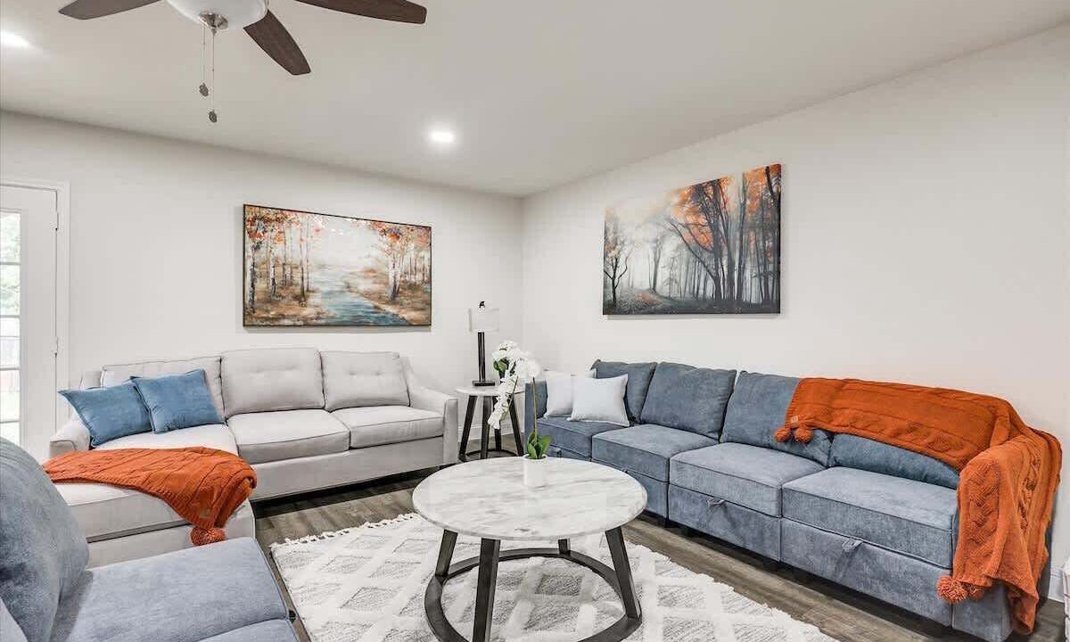Photo of Livingroom in Flower Mound