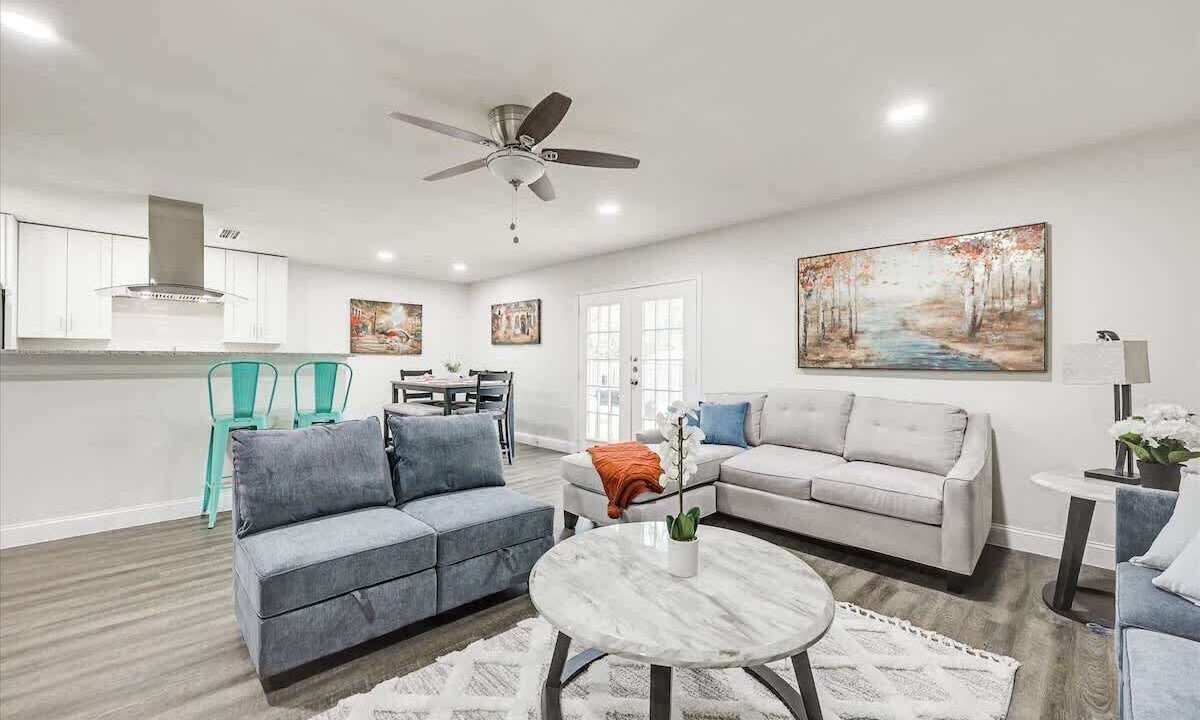Photo of Livingroom in Flower Mound