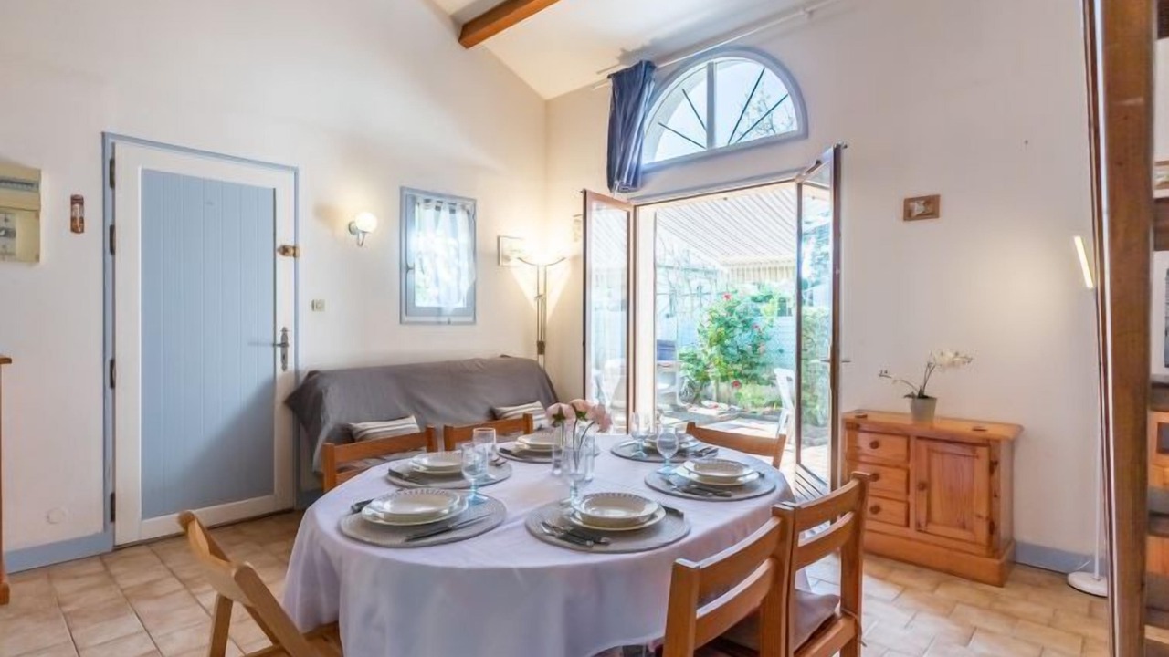 Photo of Bedroom in Meschers-sur-Gironde