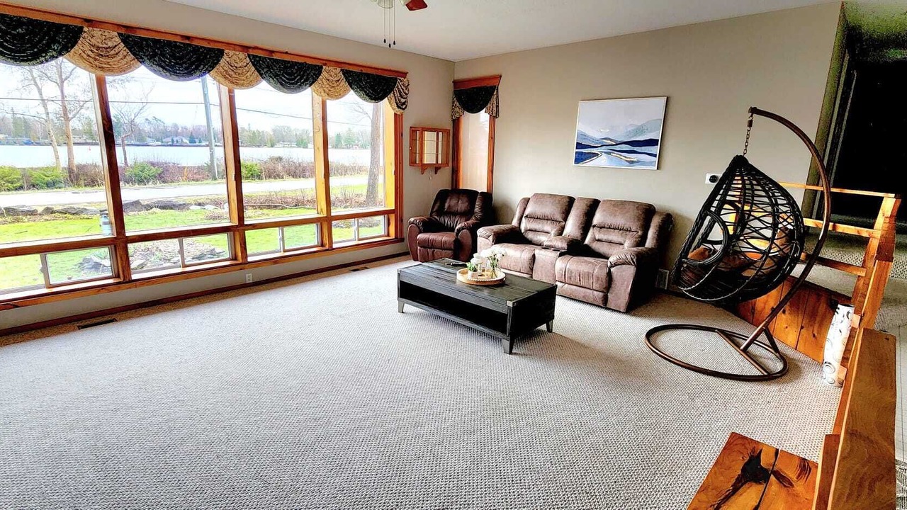 Photo of Livingroom in Bobcaygeon