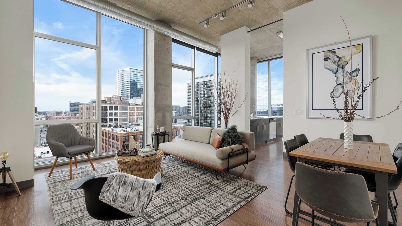 Photo of Livingroom in West Loop Gate
