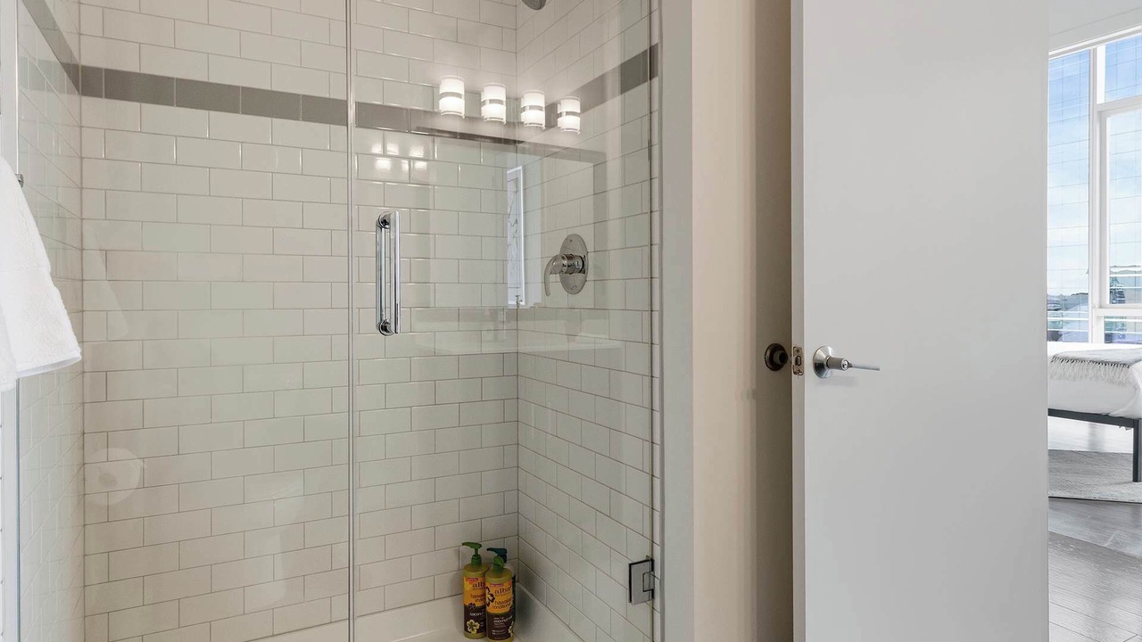 Photo of Bathroom in West Loop Gate