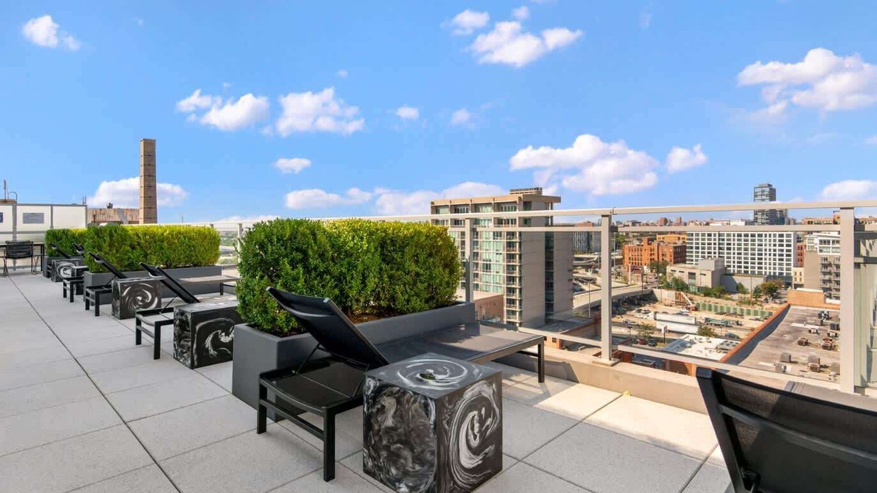 Photo of Patio Balcony in West Loop Gate