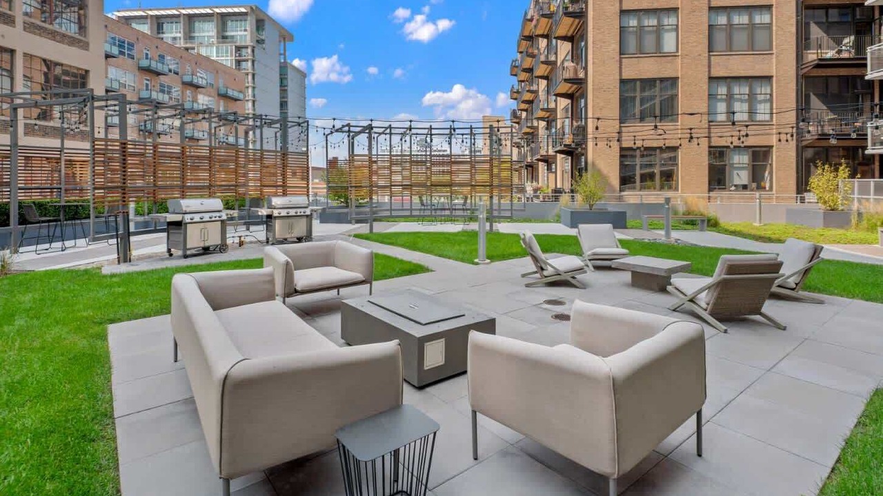Photo of Patio Balcony in West Loop Gate