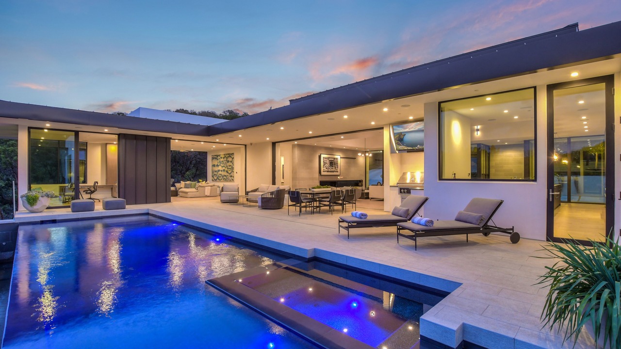 Photo of Outdoor in West Lake Hills