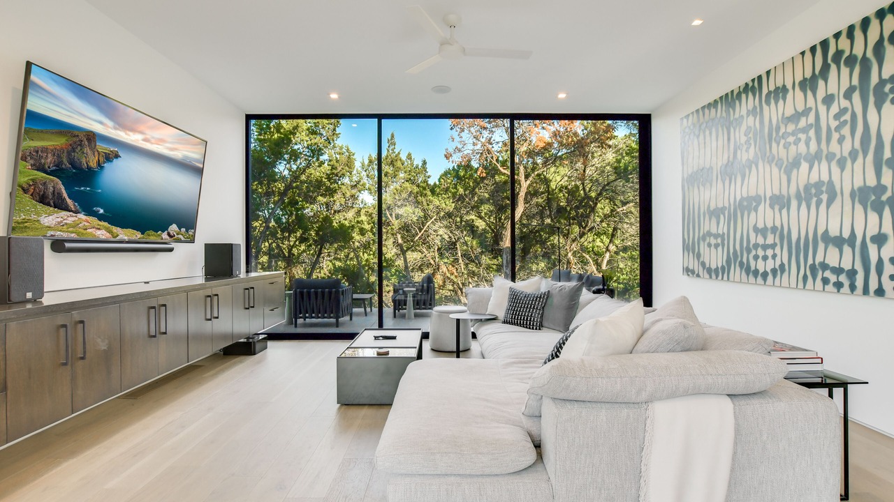 Photo of Bedroom in West Lake Hills