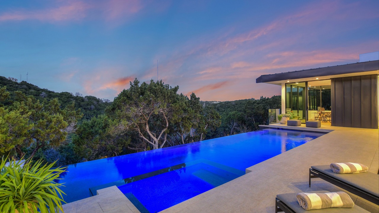 Photo of Outdoor in West Lake Hills