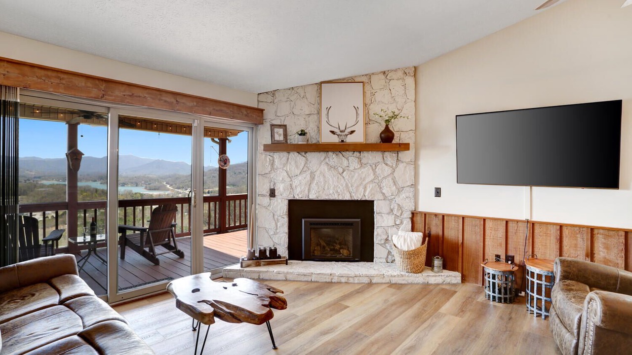 Photo of Livingroom in Young Harris