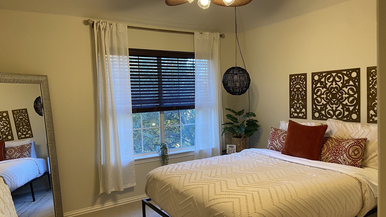 Photo of Bedroom in The Colony