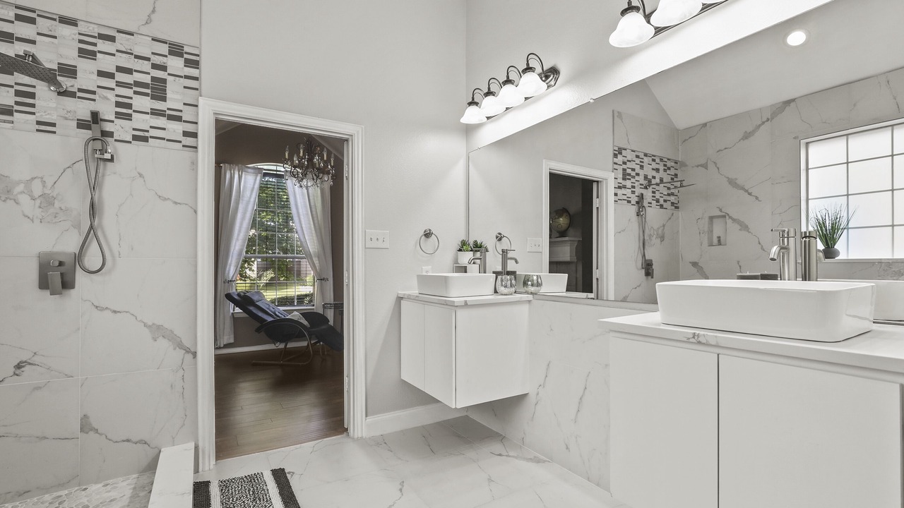 Photo of Bathroom in The Colony