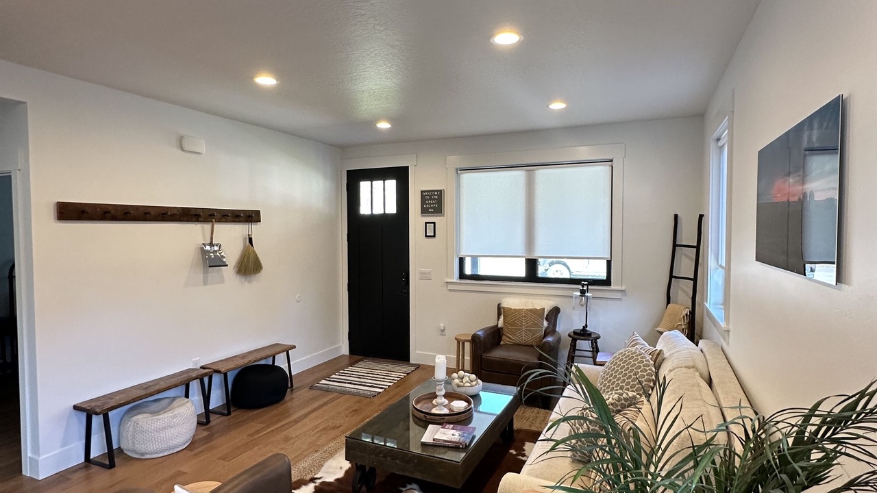 Photo of Livingroom in University District