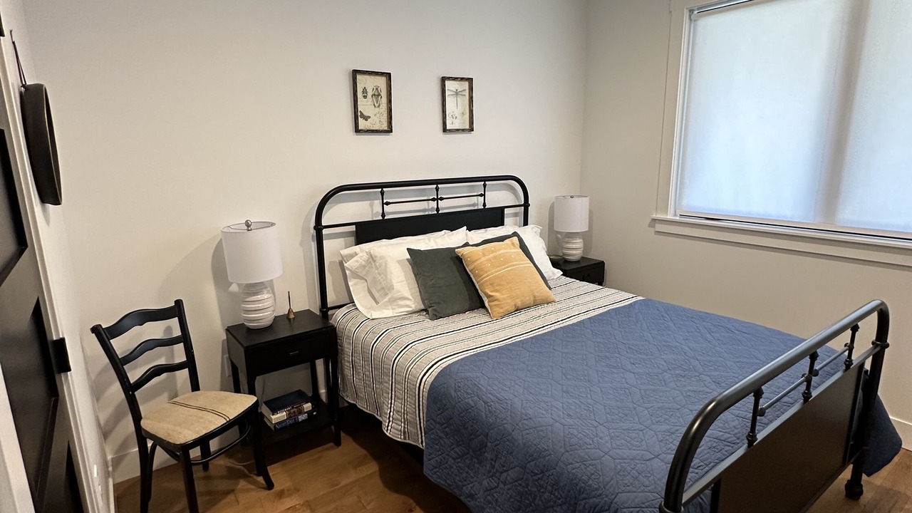 Photo of Bedroom in University District
