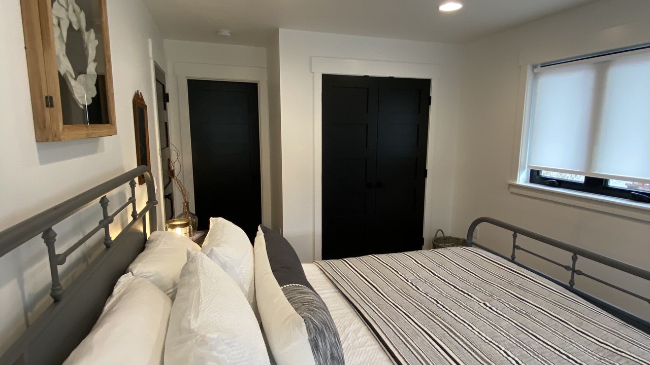 Photo of Bedroom in University District