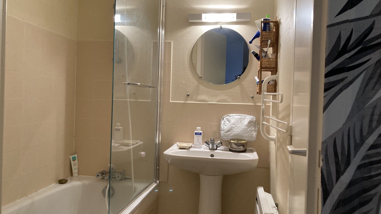 Photo of Bathroom in Bourg-l'Eveque