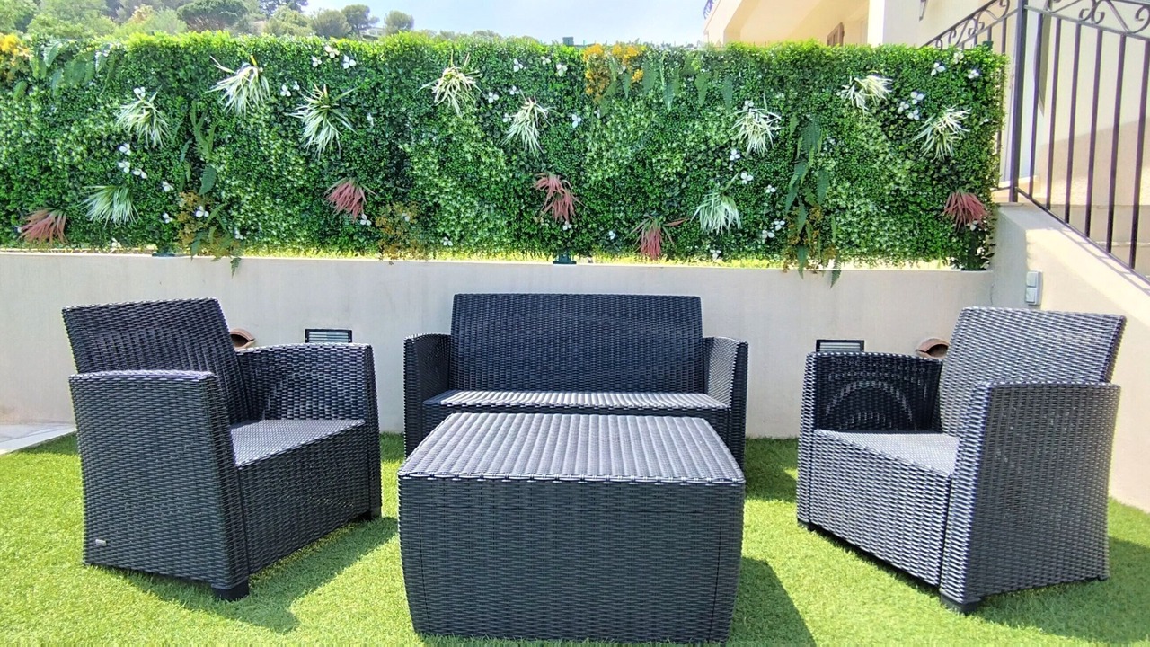 Photo of Patio Balcony in Montaleigne