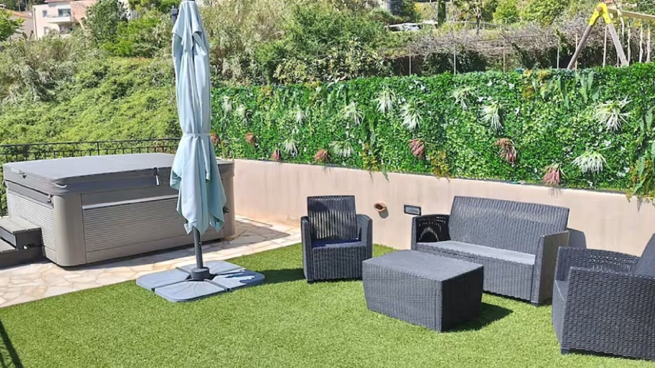 Photo of Patio Balcony in Montaleigne