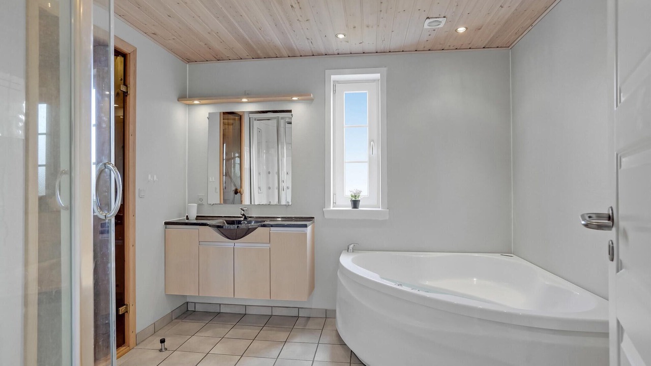 Photo of Bathroom in Skjern