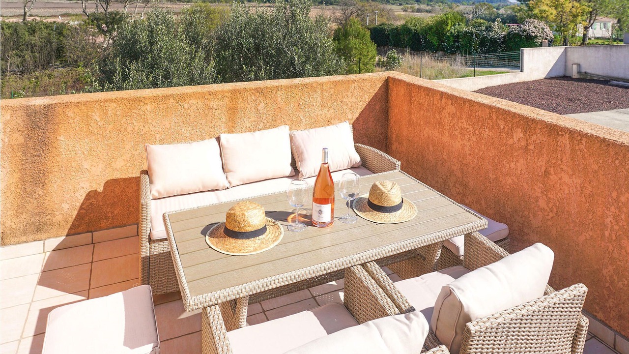 Photo of Others in Cruzy